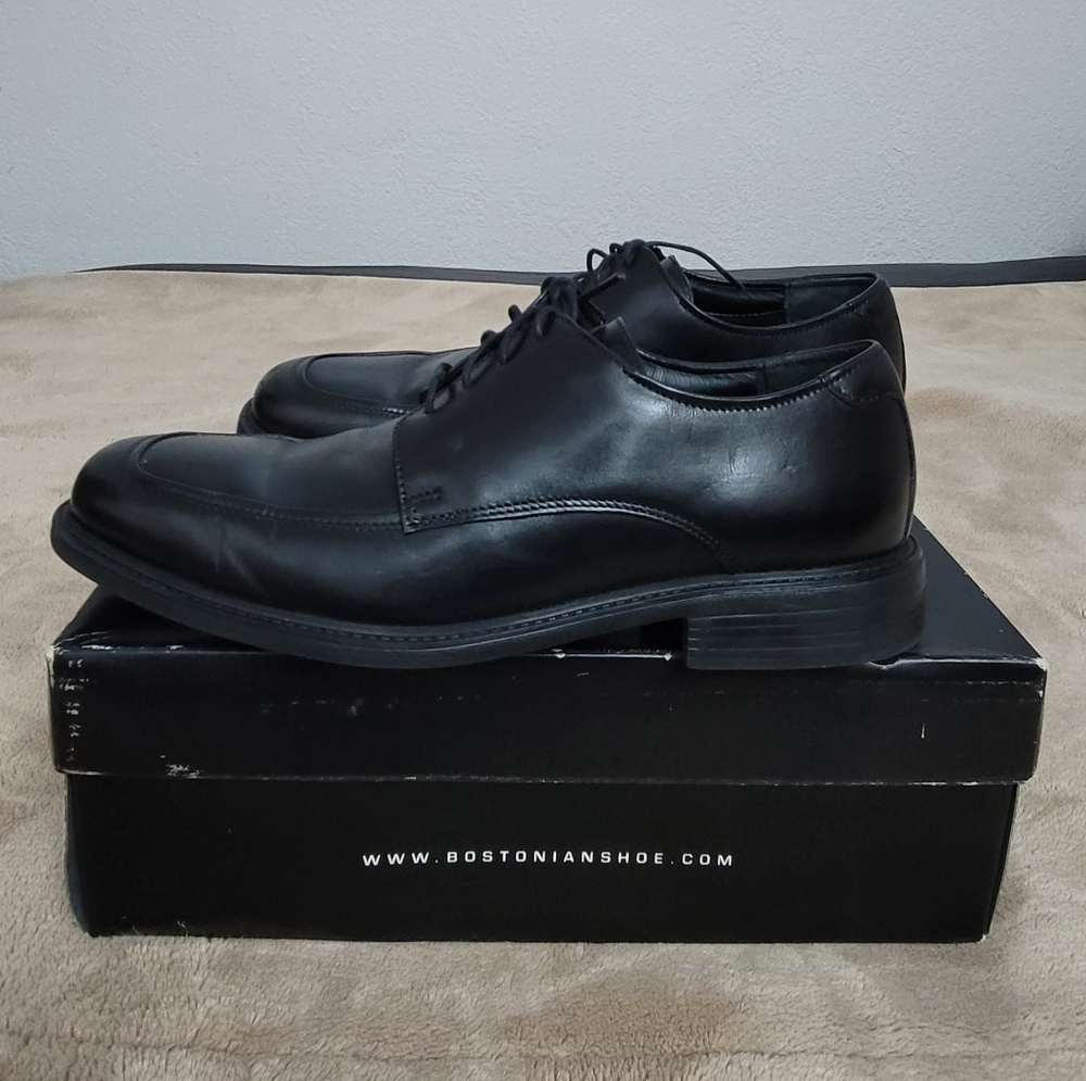 Bostonian Men's Black Tonno Casual/Dress Shoes  Size 9